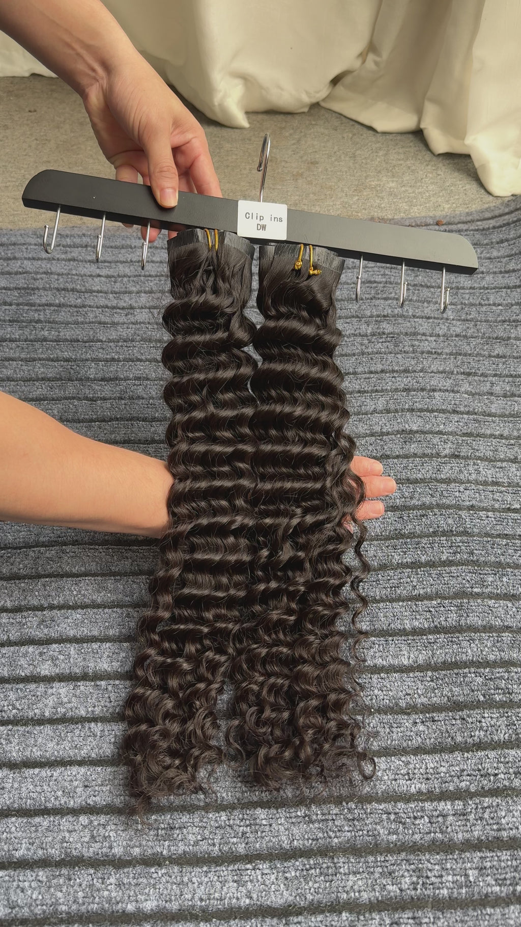 RAW Seamless Clip In Deep Wave 110gram 6pcs each pack