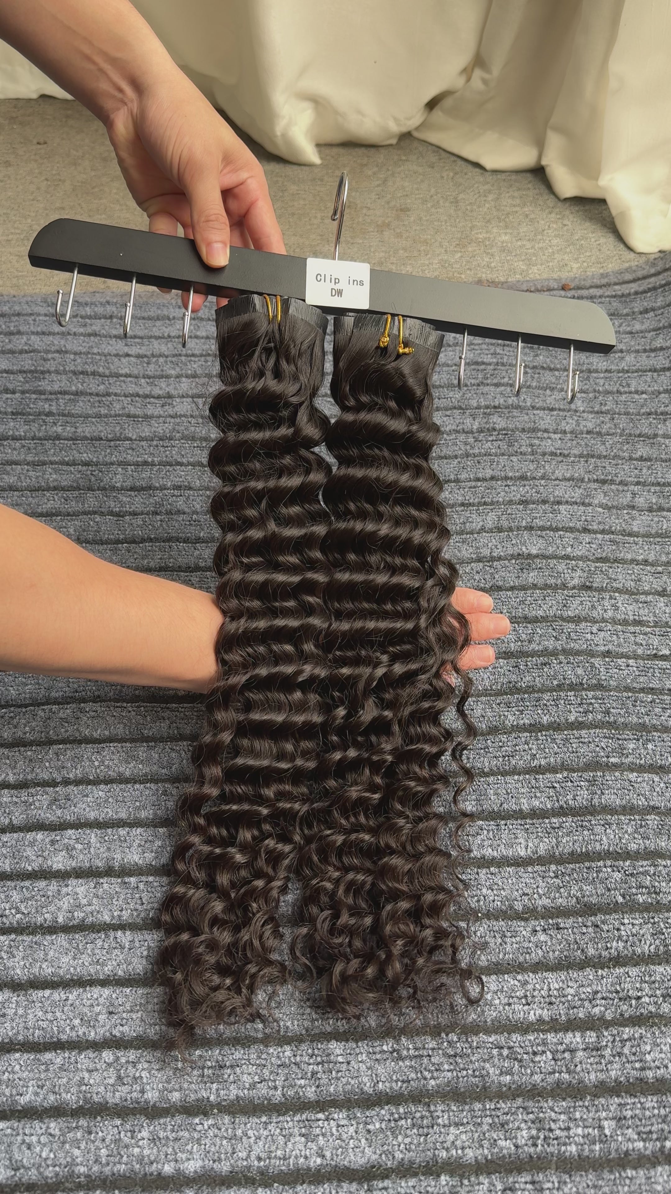 RAW Seamless Clip In Deep Wave 110gram 6pcs each pack